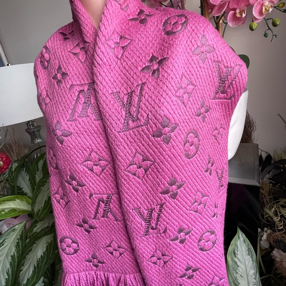 Louis Vuitton Echarpe Stole Scarf/Muffler. - Picture 5 of 11